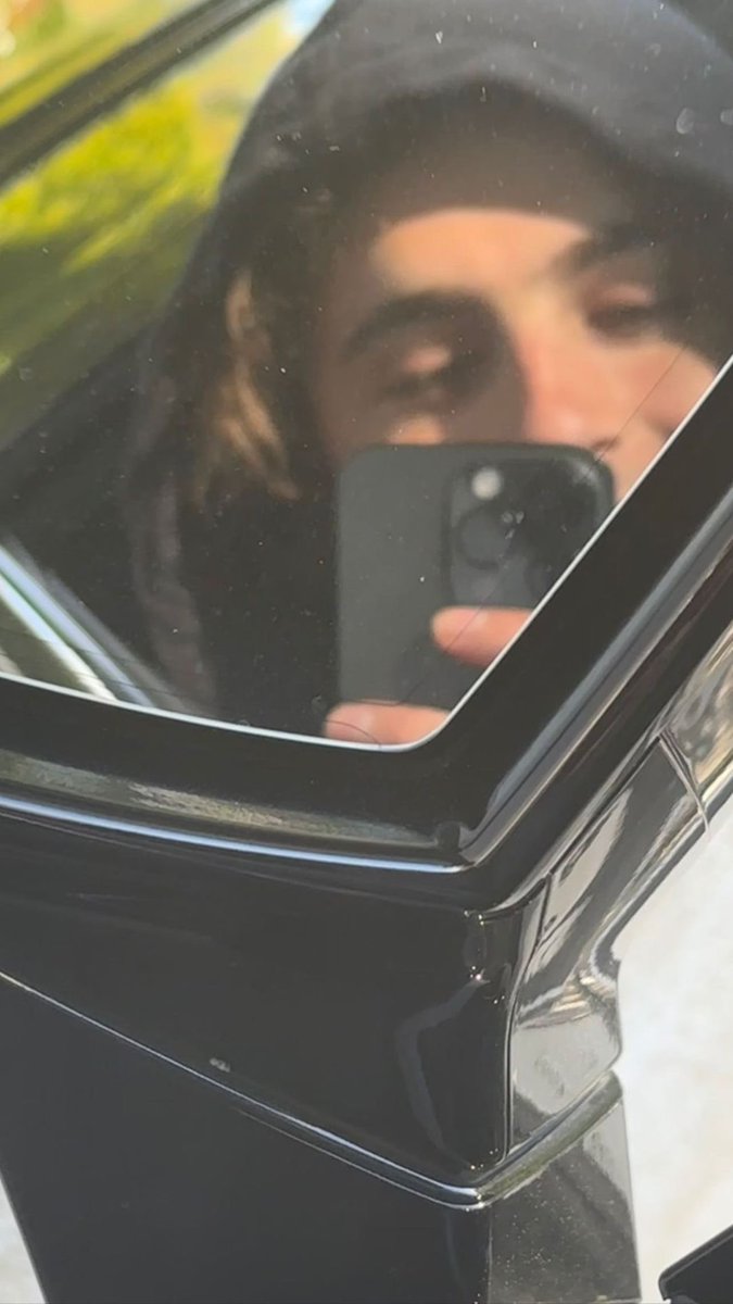 tchalametupdate's tweet photo. Timothée via Instagram! https://t.co/vrXQXP0iYe