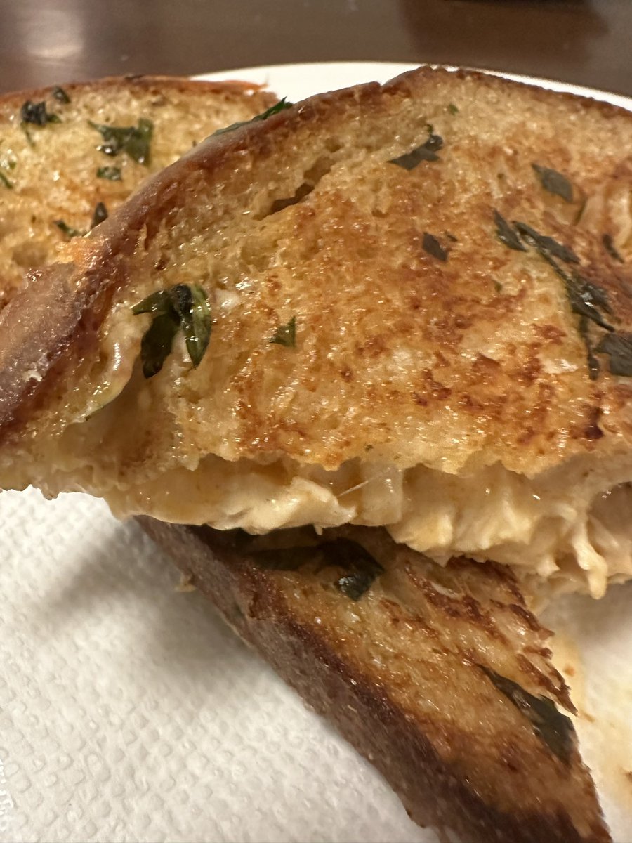 tonyrwell's tweet photo. Buffalo chicken grill cheese https://t.co/bbWafRwaHC