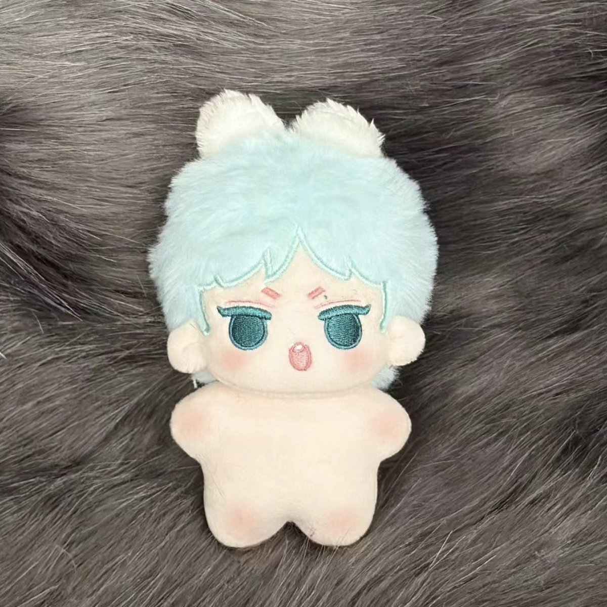 Bunny pie..!🐰
The hairstyle can be changed through different types of braids.😎
I’ll take more photos of bunny pie as soon as it gets home.(｀_´)ゞ

#은지원 
#EUNJIWON 
#殷志源 
#ウンジウォン
#志英小兔饼
#bunnypie