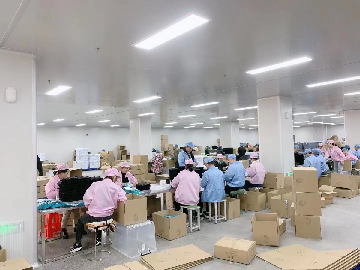 Our workshop environment, 

check more: zxmedppe.com/ppe-product/
#MADEINCHINA #CHINESEMANUFACTURER #Chinesesupplier #KN95 #KF94 #N95 #FFP2 #PPE #ALIBABA