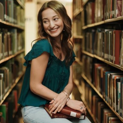 Chloe Laran tweet media