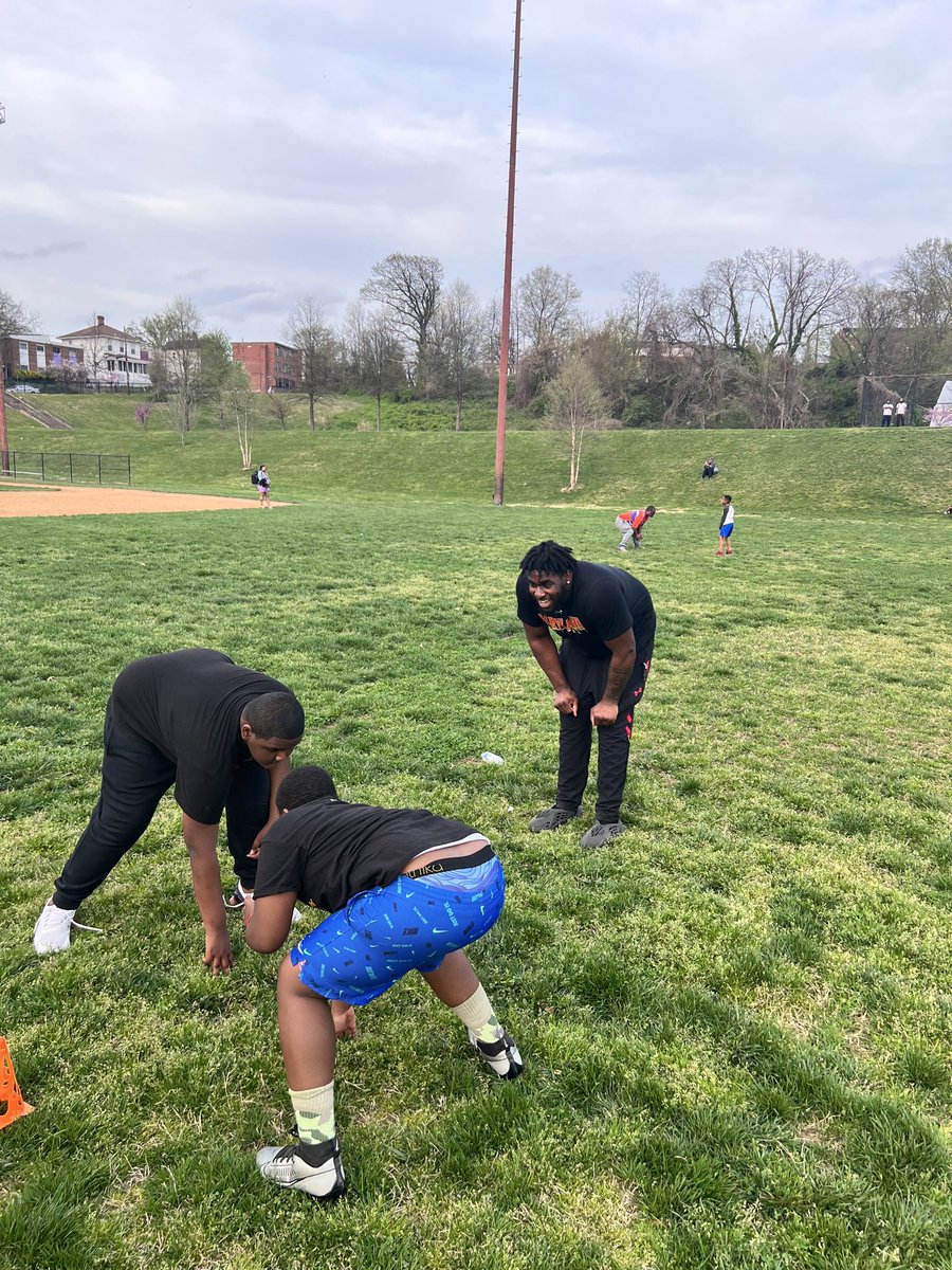 Great night at practice with Marshal Heights Bison Youth Football. Preparation is the key to Success! Thank you to @DCPoliceDept @DCPoliceFdtn and @TBIAFoundation…… #education @TerpsFootball @tbiaf09