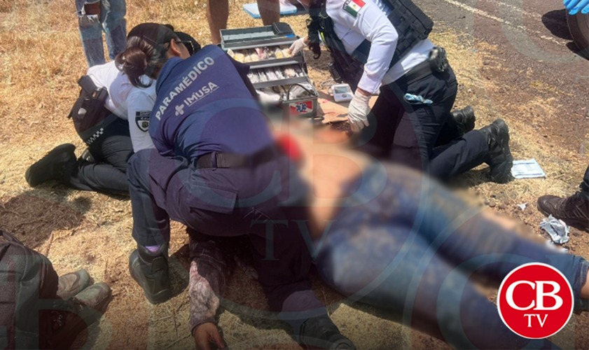 Velazquez_CB's tweet photo. @cb_television Motociclista herido al derrapar su moto en Capula. 🚨🏍️ https://t.co/pwd9TVcPyt