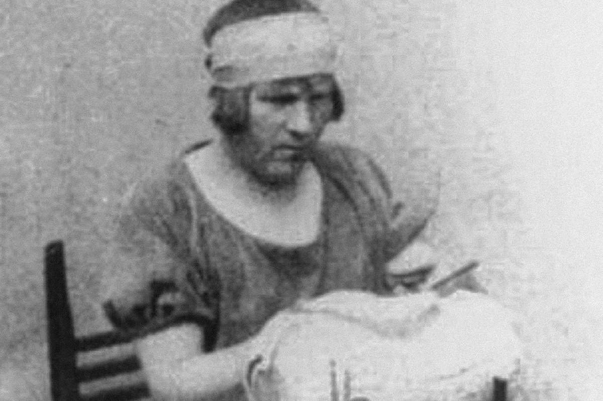 MemoriaArcoiris's tweet photo. Se presume que Dora Richter murió en el ataque, aunque es posible que fuera arrestada y muriera bajo custodia. No se sabe cuántas personas fueron asesinadas después de que los registros del instituto cayeron en manos de la Gestapo (policía secreta nazi) y la policía.
#FinDeHilo https://t.co/oo75riNUhP