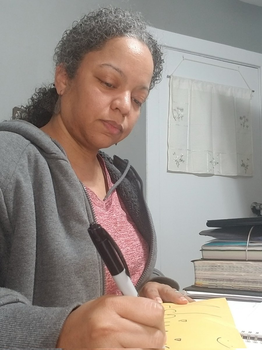 TinaLRoman's tweet image. My munchkin watches me hustle daily, even as we homeschool. Sometimes I have to wake up earlier or stay up later to work on my side biz, but I keep going! Join me &amp;amp; my team for a 28-day eliminating weight challenge. Let's make sustainable lifestyle changes together!💪🏽#nevergiveup