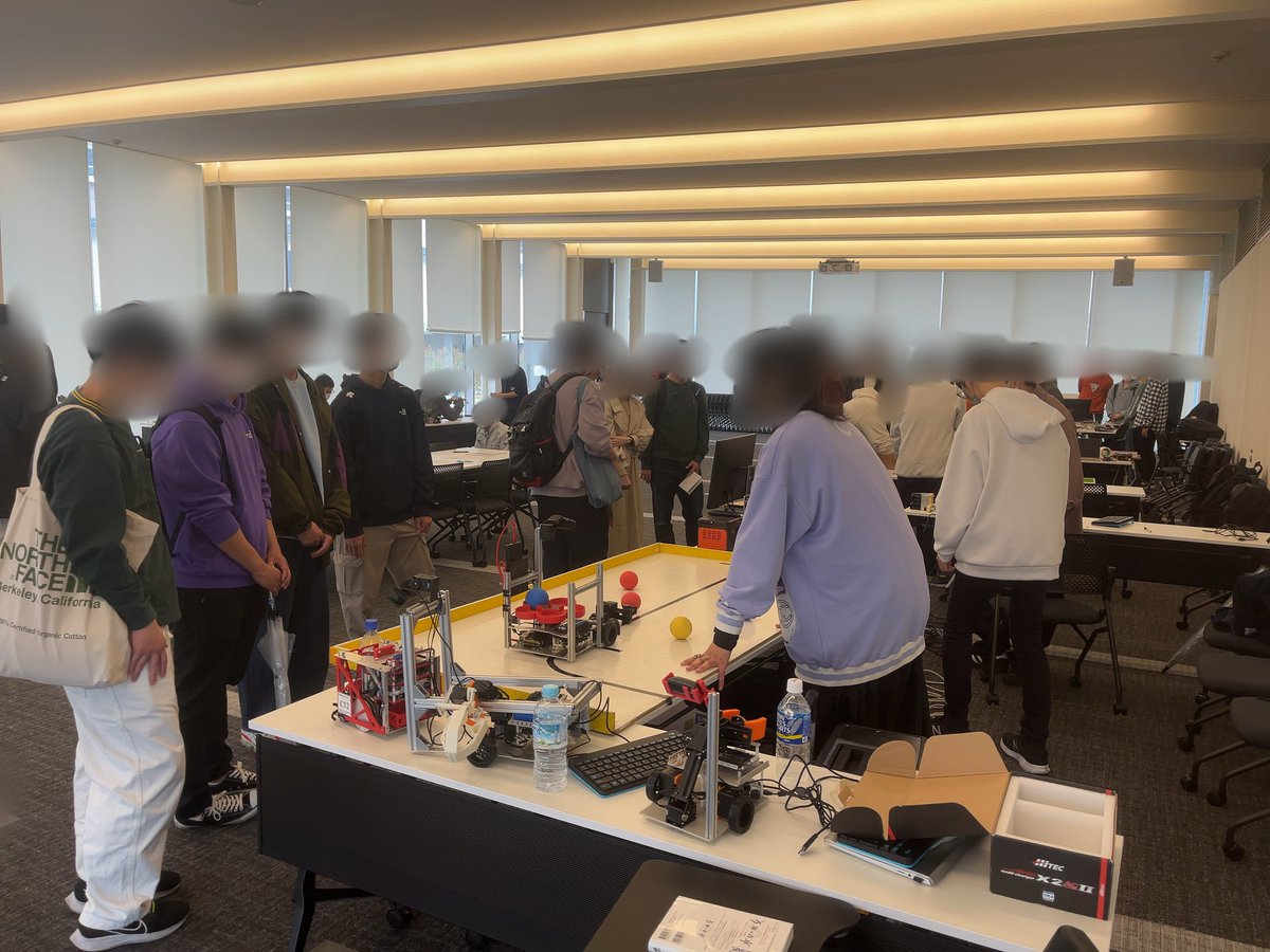 jiyukobo_intel's tweet photo. 自由工房説明会現在A号館1回コンペンションホールで開催中です
どの学科の方も気軽にお越しください！
夕方6時までやってます
 #大阪電気通信大学 https://t.co/Boc0RKggdS
