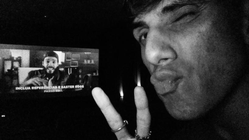 pxtopedro's tweet photo. é sobre ir sozinho ao cinema e não depender de companhias https://t.co/RqufchJRwg