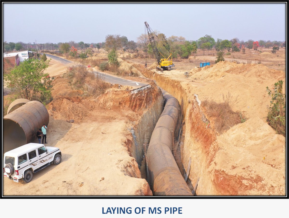 OdishaWater's tweet photo. Happy to see the #progress of the #GangadharMeherIrrigationProject in the #Bargarh district. #WRteam working hard for early completion.

#EarlyCompletion #odishawater

@CMO_Odisha @TukuniSahu @DC_Odisha @_anugarg @OIIPCRA_OCTDMS @OLICLTD https://t.co/JIkwBpdf5k