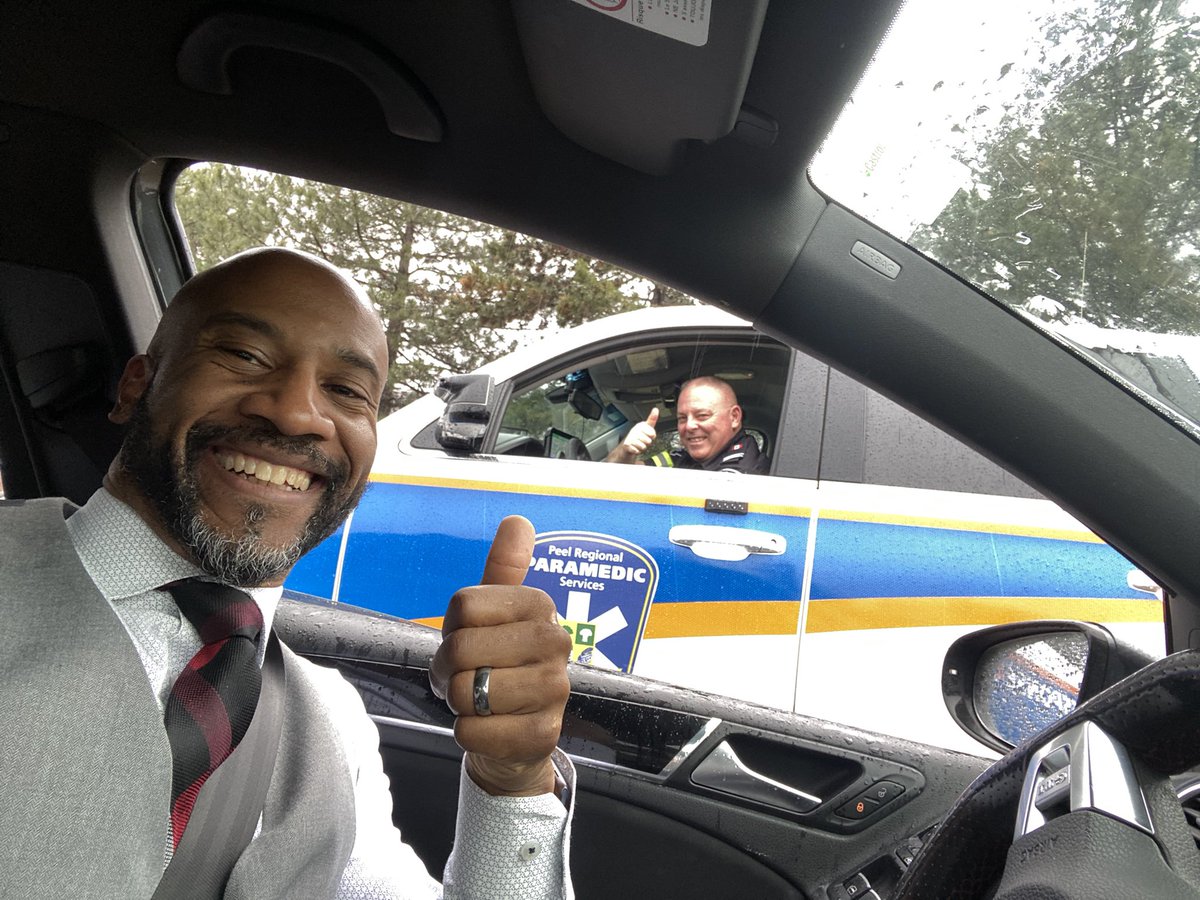 A <a href="/Peel_Paramedics/">Peel Regional Paramedic Services</a> vehicle was sitting poised and ready to go in the parking lot beside my house so I passed by and had a fun little chat with Mr Kernichan. Thanks Jody and team for all you do for our community. #RainDay #ThankYou #StayInTheCarSelfie