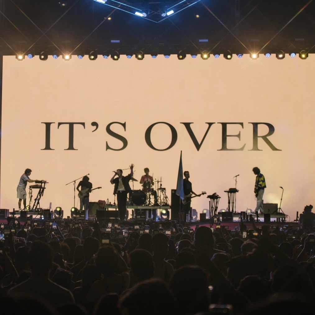 wallowsmusic's tweet image. the Tell Me That It’s Over Tour is officially complete. thank you for one of the best years of our lives 💛