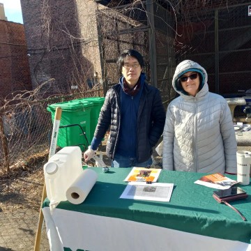 KewGardensCSA's tweet image. The Kew Gardens Food Scrap Drop-Off  will be OPEN this coming Sunday, April 9 from 8:30 to Noon. Bring us your scraps! #makecompostnottrash