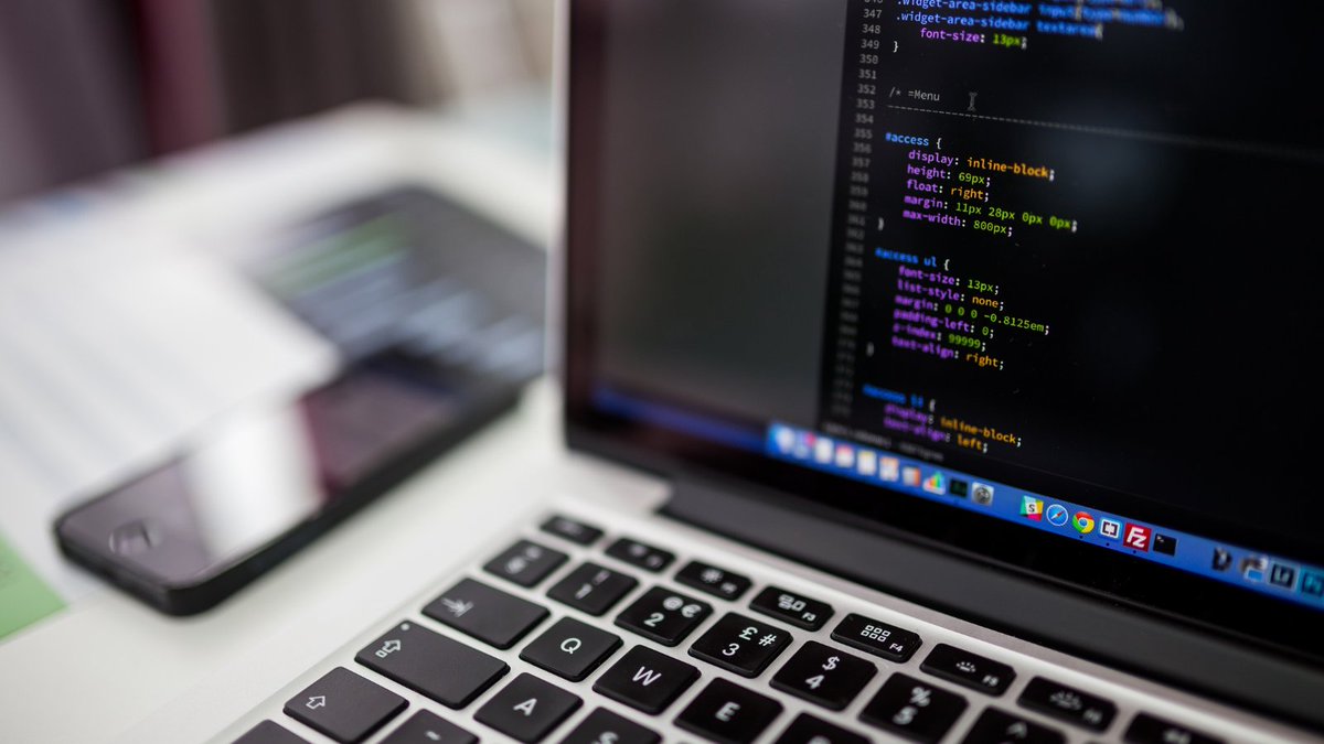 instituto_cpe's tweet photo. ¡Empezá tu carrera como analista de base de datos con SQL! 🧑‍💻🤓 Tenemos inicios todo el año 🙌 https://t.co/nnT33Xqj6B https://t.co/IXoR9hRpR0