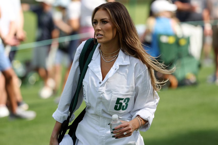 gavinmchughh's tweet photo. 18 holes of golf and this is your caddie…

what are you shootin?! https://t.co/oys0zvkbGn