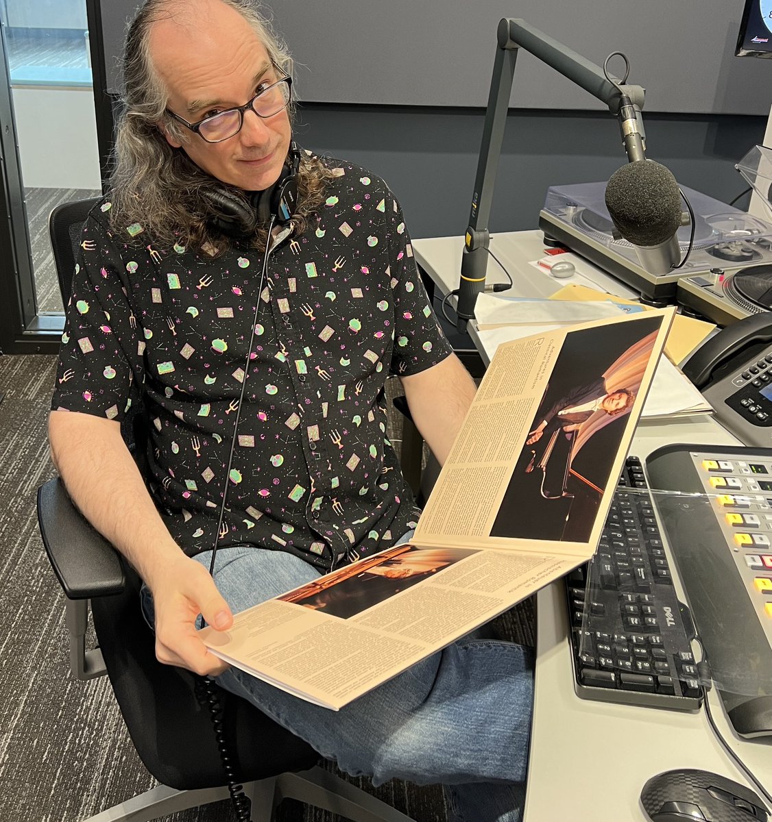 Classical KPAC 88.3 FM (@tprclassical) on Twitter photo Join <a href="/TPRCinema/">Nathan Cone</a> this month on Fridays at noon for all-vinyl hours on KPAC 88.3 FM in celebration of #RecordStoreDay on April 22! New releases from <a href="/DGclassics/">Deutsche Grammophon (DG)</a> and <a href="/MercuryKX/">Mercury KX</a> plus an archive dive into our library. Join <a href="/TPRCinema/">Nathan Cone</a> this month on Fridays at noon for all-vinyl hours on KPAC 88.3 FM in celebration of #RecordStoreDay on April 22! New releases from <a href="/DGclassics/">Deutsche Grammophon (DG)</a> and <a href="/MercuryKX/">Mercury KX</a> plus an archive dive into our library.