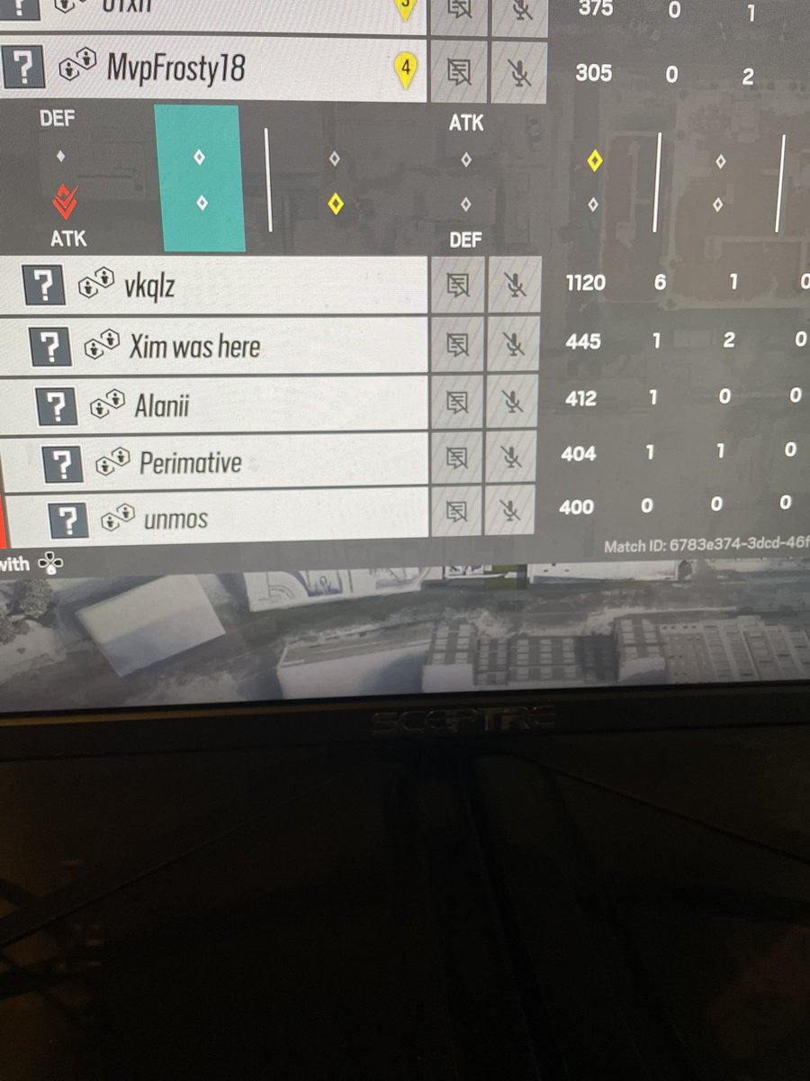 MikeyMartinss's tweet photo. How much more obvious do you need it to be to actually do something. This game is filled with Xbox mnk / com cheaters and you guys haven’t done anything. Ranked is terrible. People blatantly cheat, and nothings change @UbisoftSupport @Rainbow6Game @Ubisoft https://t.co/551OO8HP8P
