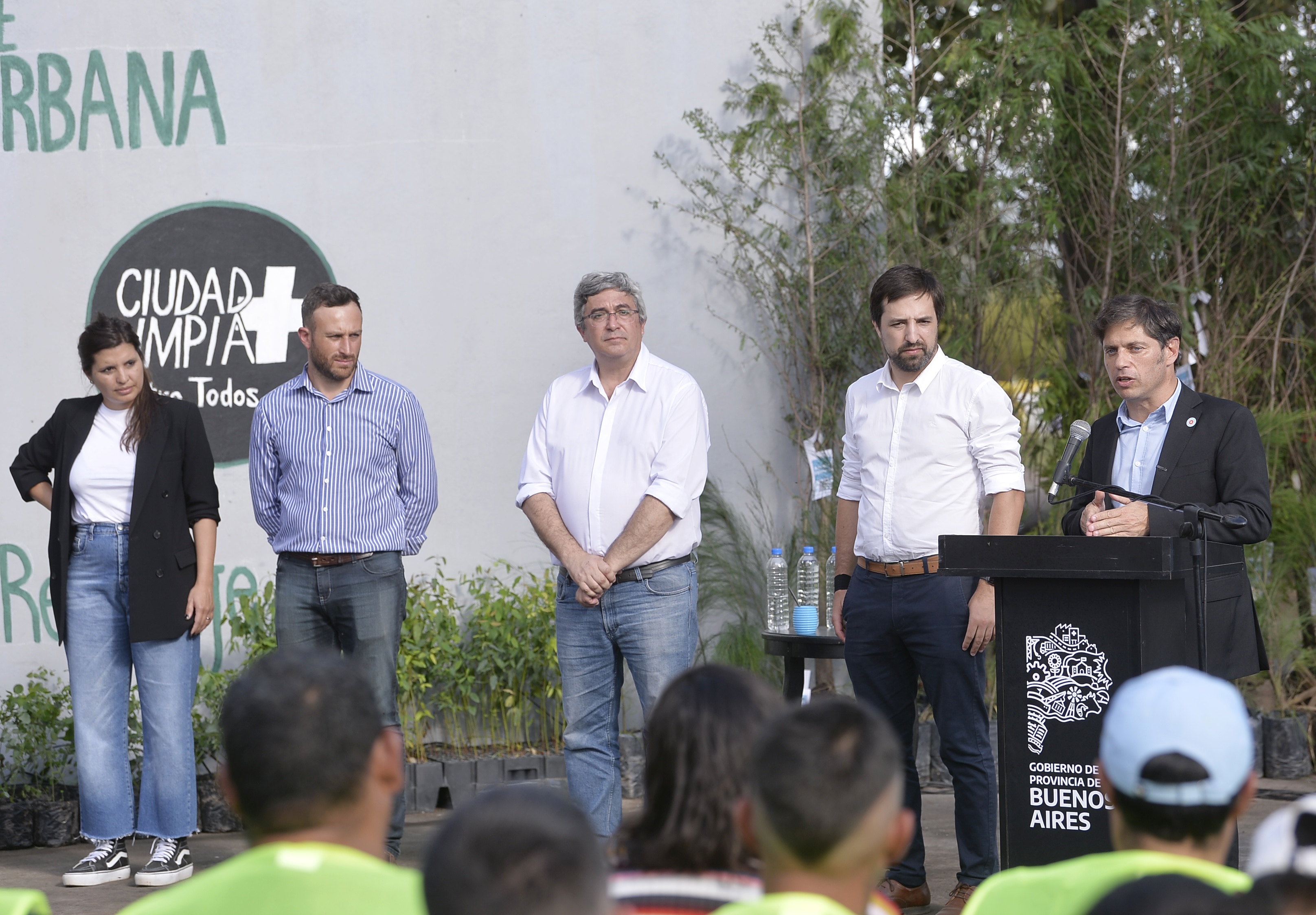 Kicillof anunció el cierre de un basural a cielo abierto en Veinticinco de Mayo