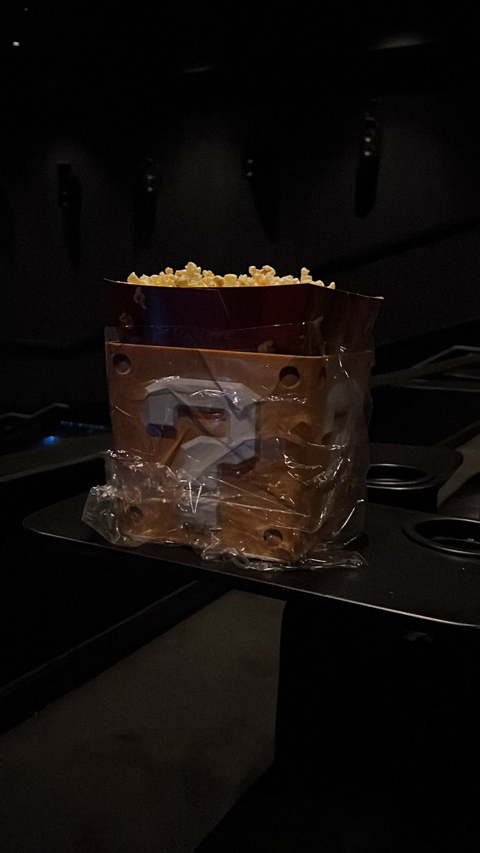 kpaapept3's tweet photo. #youknowwegotthebucket #stoplaying #breakrecords #anotherone #MarioBrosMovie #atamc #onlyatamc #ApesTogetherStrong https://t.co/bhPpKfl2Dy