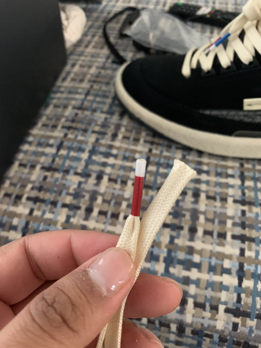 _frannyp's tweet photo. @stockx verification still shady. And then it’s been 3 days so I can’t make any claim?! Come on https://t.co/IJuiNf4l98