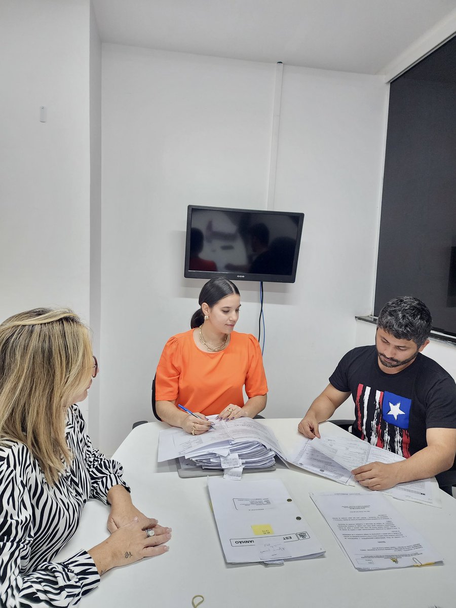 queiroz_raysa's tweet image. Completar um mês à frente do Instituto de Previdência do Estado (Iprev) é uma honra e um desafio que tenho encarado com muita dedicação e empenho.