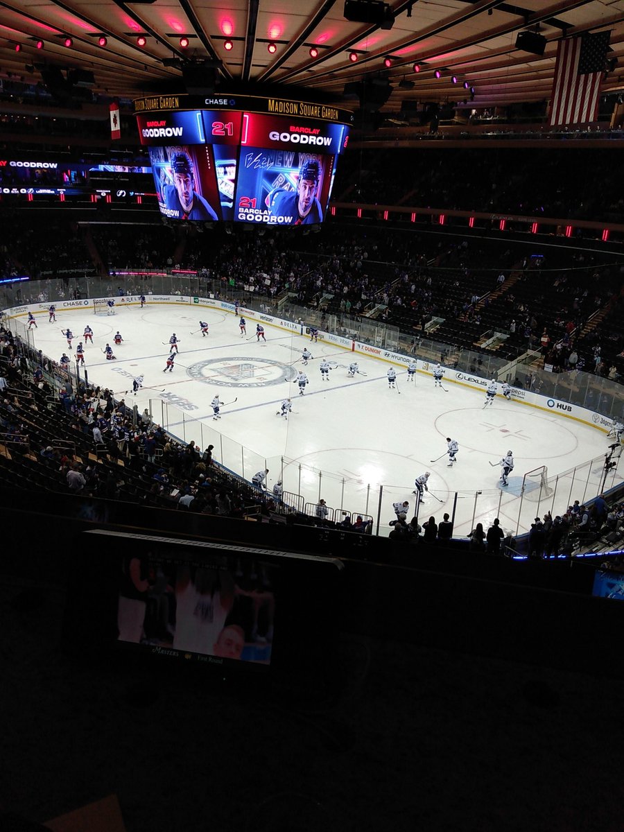 Guess where I am tonight? #nyrangers