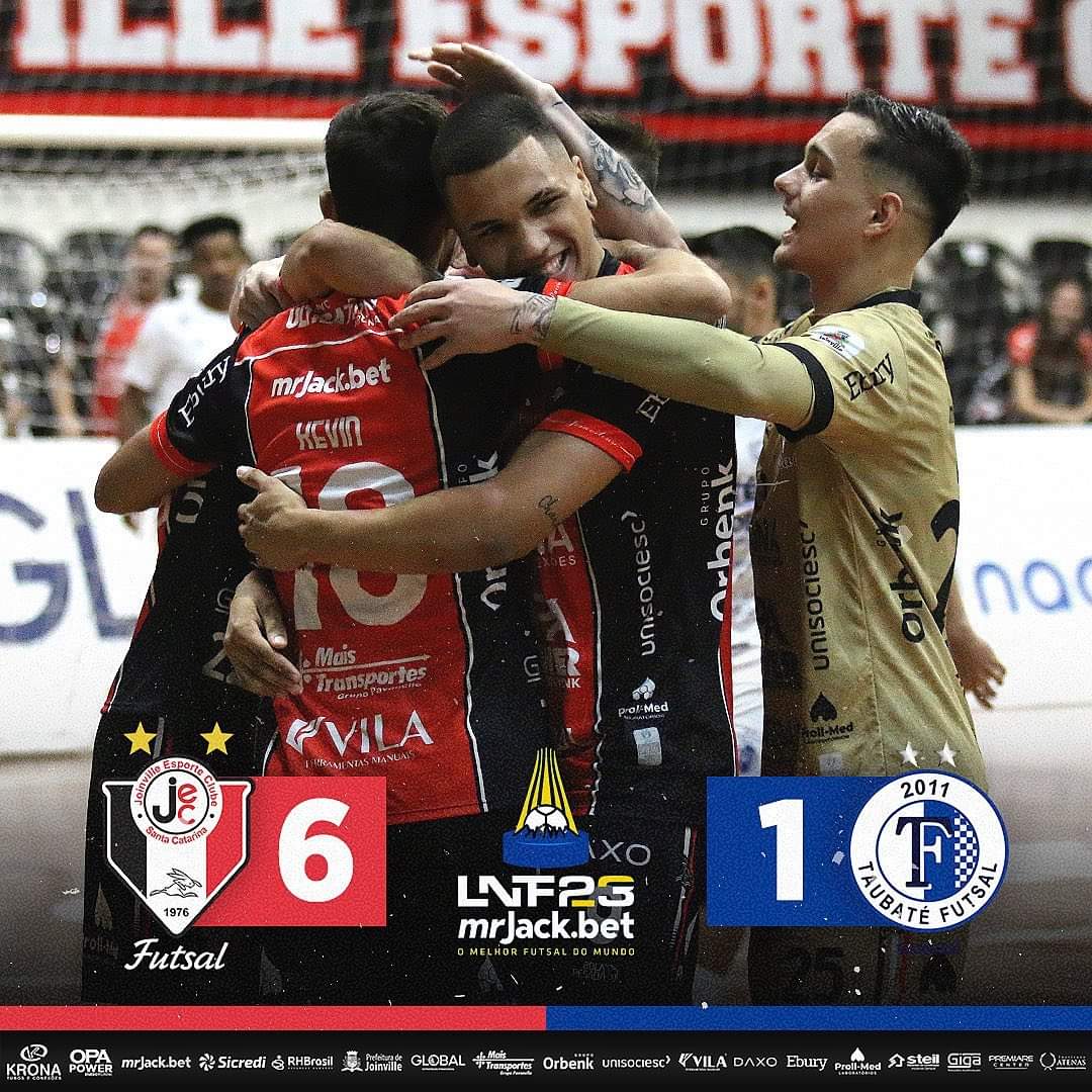 MauriCMello's tweet photo. 🔥 Fim de jogo e vitória tricolor no Centreventos Cau Hansen!
Pela rodada 2°da LNF 2023, vencemos o Taubaté por 6x1 em mais uma noite mágica no Centreventos Cau Hansen!
Gols marcados por Kevin, Ernani, Xuxa, Henrique, Rafinha e João Silveira.VAMOOOOS! Obrigado, nação tricolor! 🇾🇪 https://t.co/0Ta5hv1qIS
