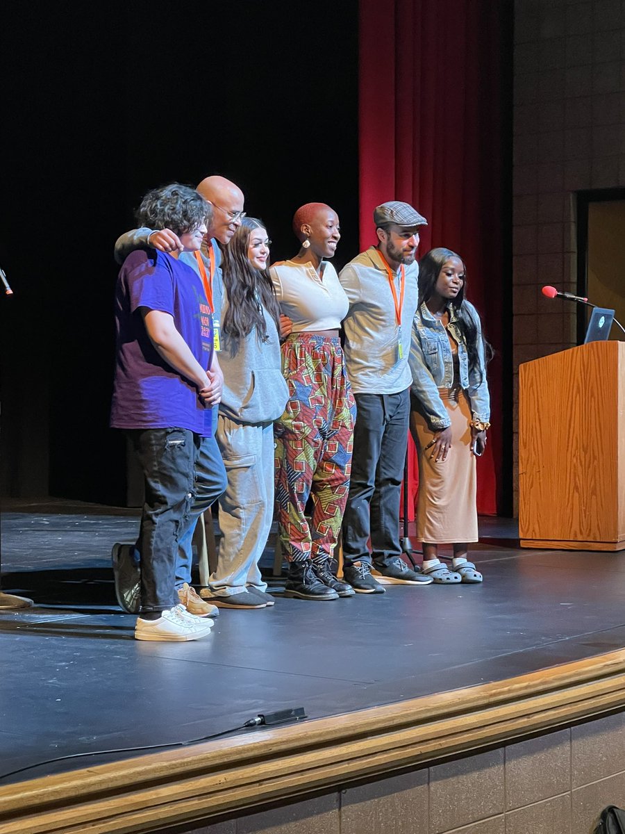 Maureen Ritter tweet media