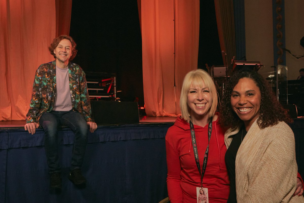 tarasmith84's tweet image. Saw the amazing @darrenhayes at the Bath Forum. Incredible night with amazing backing vocals and dance moves! The Candle Thieves have 2 new fans too! This tour was worth the wait, but please don't wait as long next time 😀 #SJMVIP