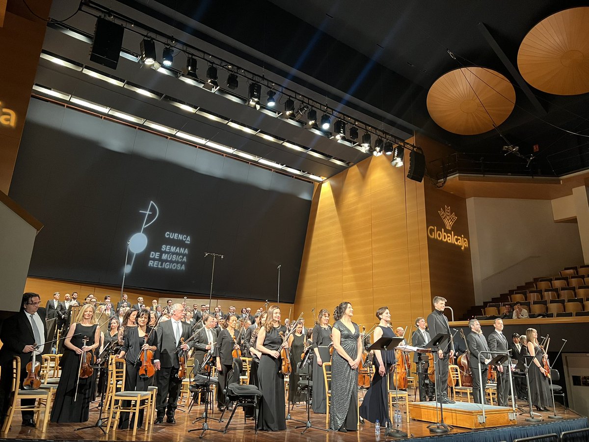 Gran concierto de la <a href="/OCRTVE/">Orquesta y Coro RTVE</a> en la <a href="/CuencaSmr/">Semana de Música Religiosa de Cuenca</a> con <a href="/ccckoenig/">Christoph König</a> Estreno absoluto de <a href="/N_NunezHierro/">Nuria Núñez Hierro</a> y el Stabat Mater de Dvorák con <a href="/M_UrbietaVega/">Miren Urbieta-Vega</a> @OSyniakova <a href="/JuNoMo73/">Juan Noval Moro</a> y <a href="/delcastillo_Da/">Damián del Castillo</a>