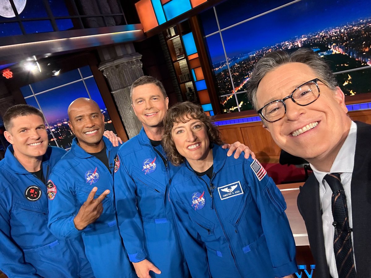 Our guests tonight are out of this world! 🌍 #Colbert #Artemis