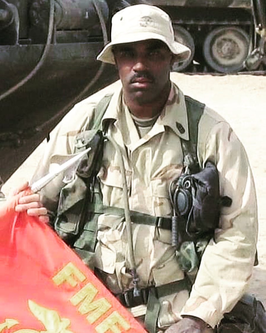 op_hawkeye's tweet photo. 4.5.2003 ~ 1st Sergeant Edward Smith ๐บ๐ธ
#OpHawkeyeRemembers #EdwardSmith #1stReconBn #1stForceReconCo #1stMarineDiv #PurpleHeart #AnaheimPD #Operation_Hawkeye
๐ย https://t.co/96Z6sk4cNU
๐ฐย https://t.co/2bC8F5uPYU
๐ฅย https://t.co/tGJMbQUago https://t.co/SvfFl37DHk