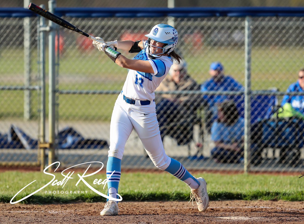 SR_Photog_Guy's tweet photo. @SBLiveOH @LHSAthletics2 @SoftballParkway @RAMSSPORTS @MasonHSComets @LHSsoftball_ @GoshenWarriors @BerlinBearsSB @BerlinBearsSB @IzziePopWilson3 my first pick if their was a HS fantasy softball team π― this #Bear energy & infectious play is contagious #grind4state π₯ @BerlinBearsAD #ClawsUp @OBHS2023 #LetzGo @BerlinBears_SS https://t.co/ODSRQD96Z2