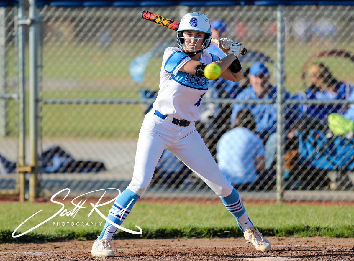 SR_Photog_Guy's tweet photo. @SBLiveOH @LHSAthletics2 @SoftballParkway @RAMSSPORTS @MasonHSComets @LHSsoftball_ @GoshenWarriors @BerlinBearsSB @BerlinBearsSB @IzziePopWilson3 my first pick if their was a HS fantasy softball team π― this #Bear energy & infectious play is contagious #grind4state π₯ @BerlinBearsAD #ClawsUp @OBHS2023 #LetzGo @BerlinBears_SS https://t.co/ODSRQD96Z2