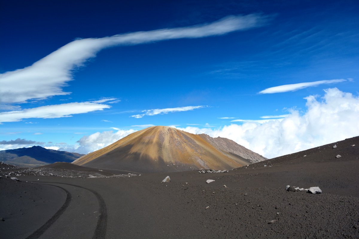 Debido al nivel de actividad del volcán Nevado del Ruiz, hemos recibido cientos de preguntas que estamos tratando de contestar en el menor tiempo posible. ⬇️ sigue