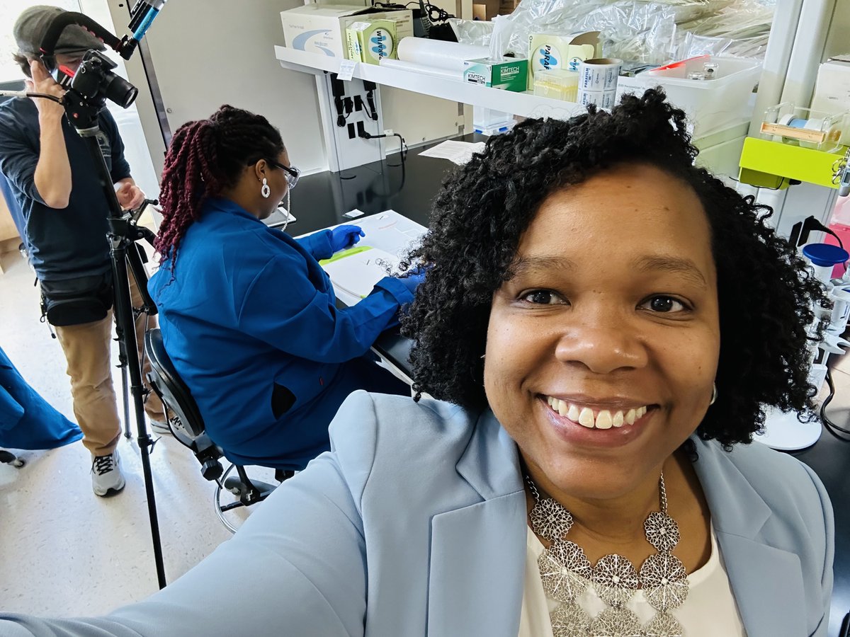 DrTayloriaAdams's tweet image. Today is a good day. We just wrapped up filming for a JOVE publication. I am super proud of Kiara’s hard work, she has been examining the heterogeneity of mesenchymal stem cells with virtual electrodes.
#BlackinSTEM #BlackGirlMagic