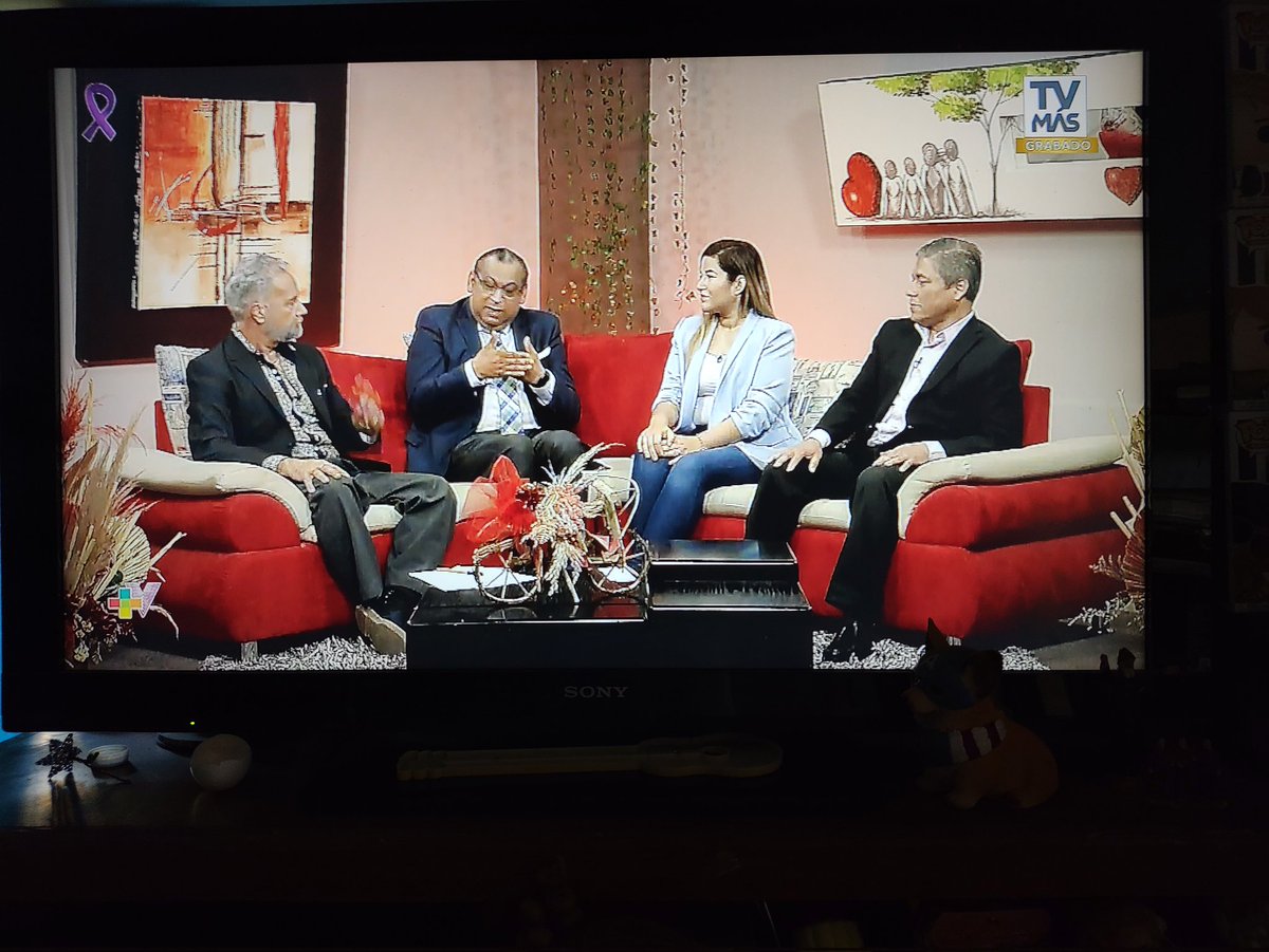OscarOlvera_E's tweet image. #Hoy un #fragmento de #miparticipación en el #programamásVida en #Radio #Televisión de #Veracruz #RTV #EducaciónFinanciera @EduardoAzouriMiranda @MarxHernandez @MaruMorales01 #MiguelÁngelVázquezMartínez #patriciabasto #MarxHernández