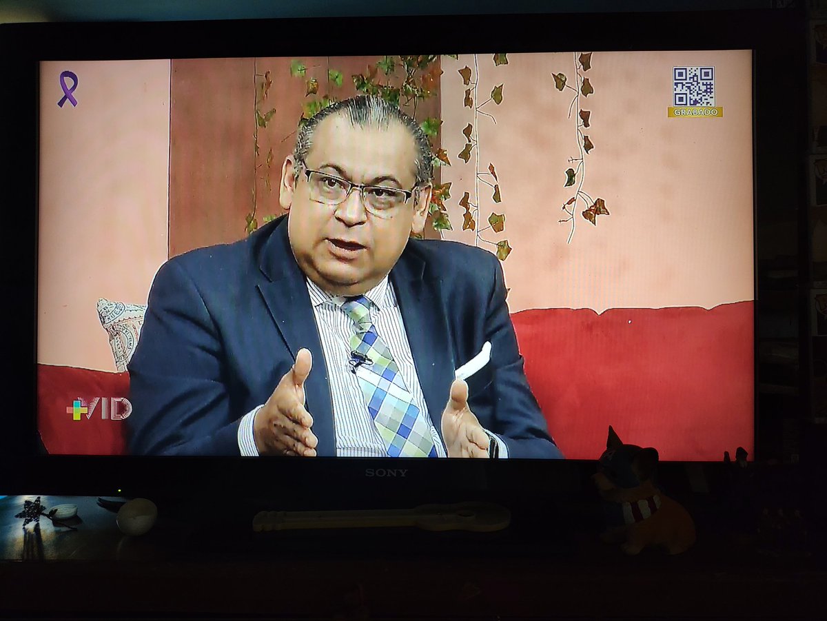 OscarOlvera_E's tweet image. #Hoy un #fragmento de #miparticipación en el #programamásVida en #Radio #Televisión de #Veracruz #RTV #EducaciónFinanciera @EduardoAzouriMiranda @MarxHernandez @MaruMorales01 #MiguelÁngelVázquezMartínez #patriciabasto #MarxHernández