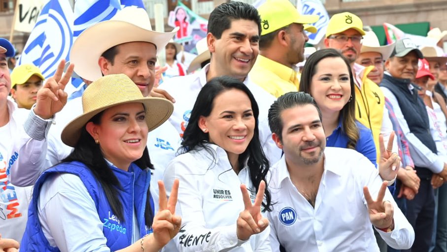 ¡Las y los mexiquenses somos valientes! Estamos listos para trabajar en equipo por nuestras familias. Gracias #Atlacomulco, por sumarse al proyecto de la unidad, la capacidad y la reconciliación. #AleGobernadora #UnirEsResolver #VamosAGanar
