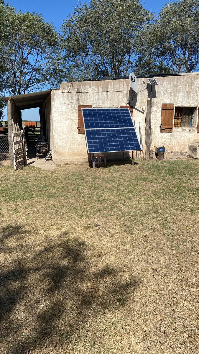Cuando era chico me querían asustar con la luz mala ja hoy ella me tiene terror le ilumine dos campos en estas pascuas y chicos jóvenes hoy tienen energía tv e internet y yo me siento el Quijote luchando contra el cambio climático buen finde para todos que la fuerza esté con uds.