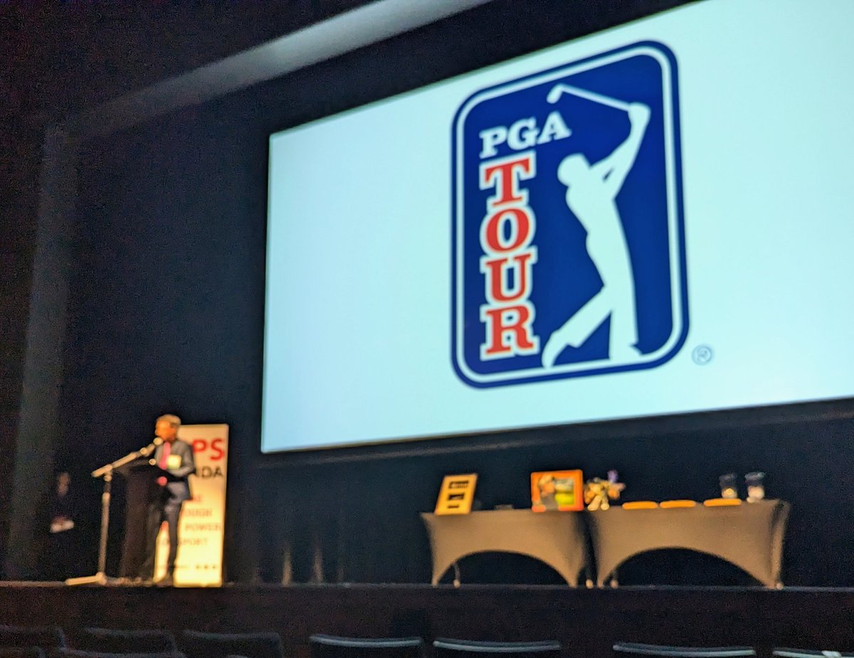 TMSGolfweek's tweet image. Really great, emotional stuff from Steven Alker as he accepted an award from @gwaa1946 on Wednesday in Augusta. "I know you're still writing, 'who is this guy?'" He'd never seen ANGC until getting tickets for today from @PGATOUR to attend with his wife.