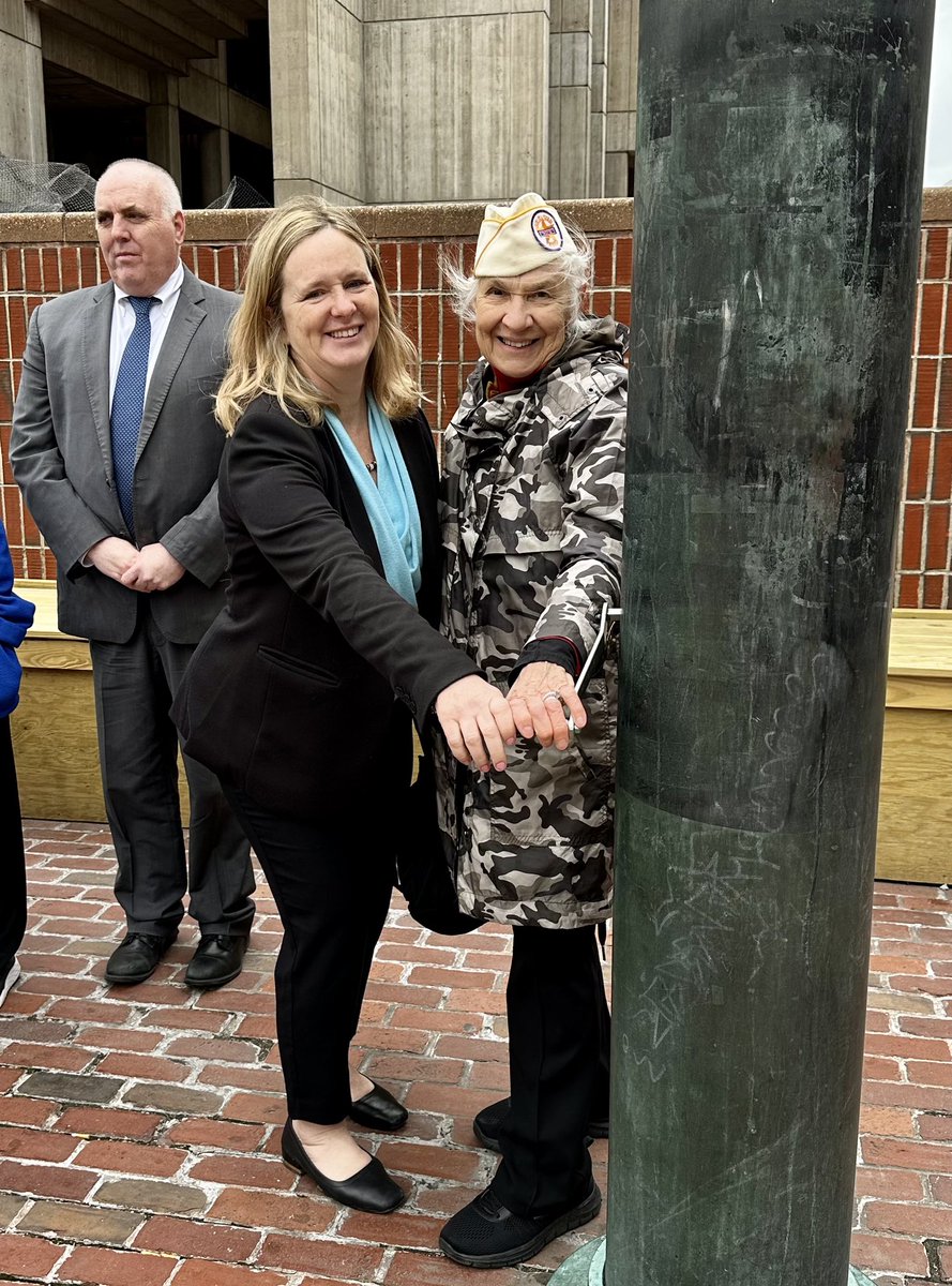 ErinforBoston's tweet photo. Honored to join Gold Star Wives to raise the flag on City Hall plaza in honor of their loved ones ultimate sacrifice for our country. ๐บ๐ธ โญ๏ธ
#veterans #comingtogether #actionnotjustwords #bospoi https://t.co/va4gwvLWvy