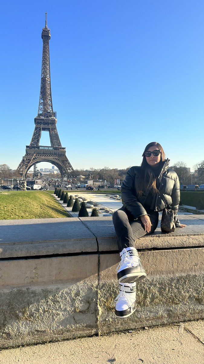 Oneemoretime_'s tweet photo. París 🩵 https://t.co/3qYYwZl99q
