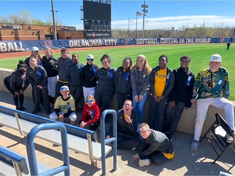 LawtonMMS's tweet photo. Congratulations to our Unified teams from Mac Middle and MacArthur High schools!!! Both teams played in the unified softball tournament at Hall of Fame stadium today!

MMS placed 1st and MHS placed 2nd.💚💛🖤🎊🎉

#LawtonPS #oklaed #WeAreLPS https://t.co/s45uDXAUvy