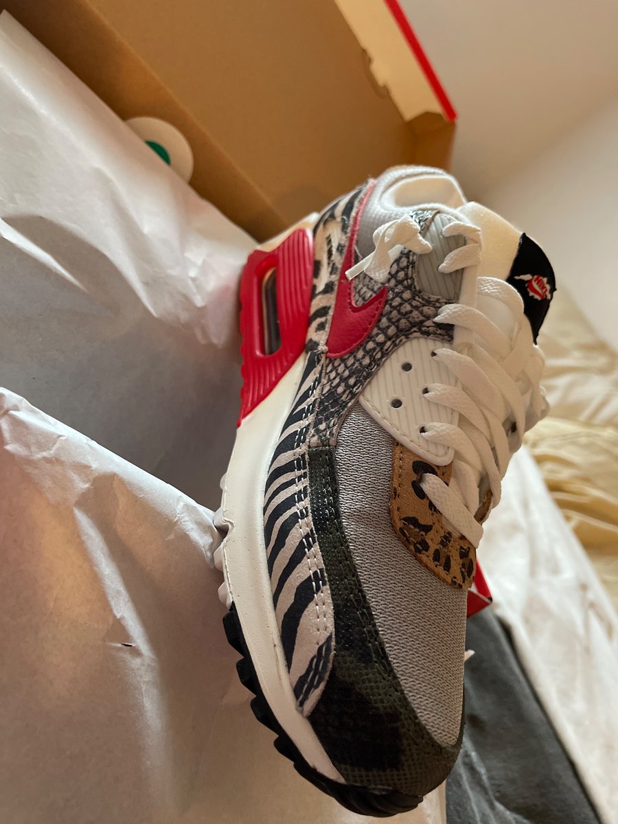 chilolozoya's tweet photo. Copβd some new #airmaxs for my b day π₯Ά https://t.co/5qTzS81V7N