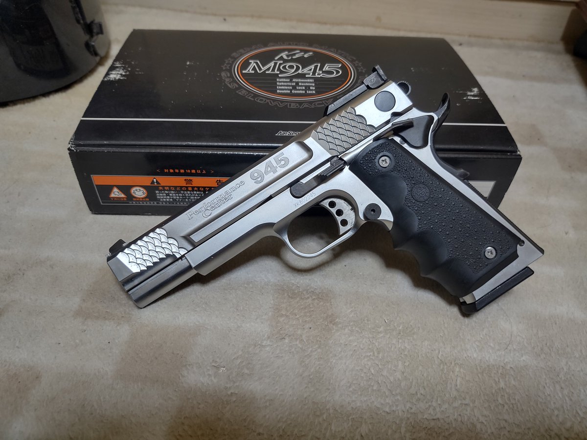 seikantekishar1's tweet photo. #45の日
いつも同じでさーせん💩
軍拡します。
#smithandwesson #sw1911 #m945
#infinityfirearms https://t.co/1pPbdefHOn