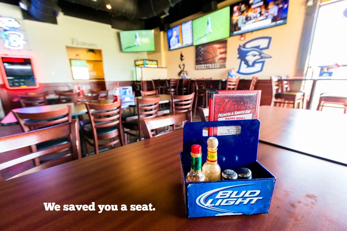 PizzeriaUnion's tweet photo. The game is on, the beer is cold, and the food is great. Question is, when will you get here? #UnionPizzeria #SportsBar #UnionSportsBar #pizza #BeerOnTap https://t.co/bGj3heQW40