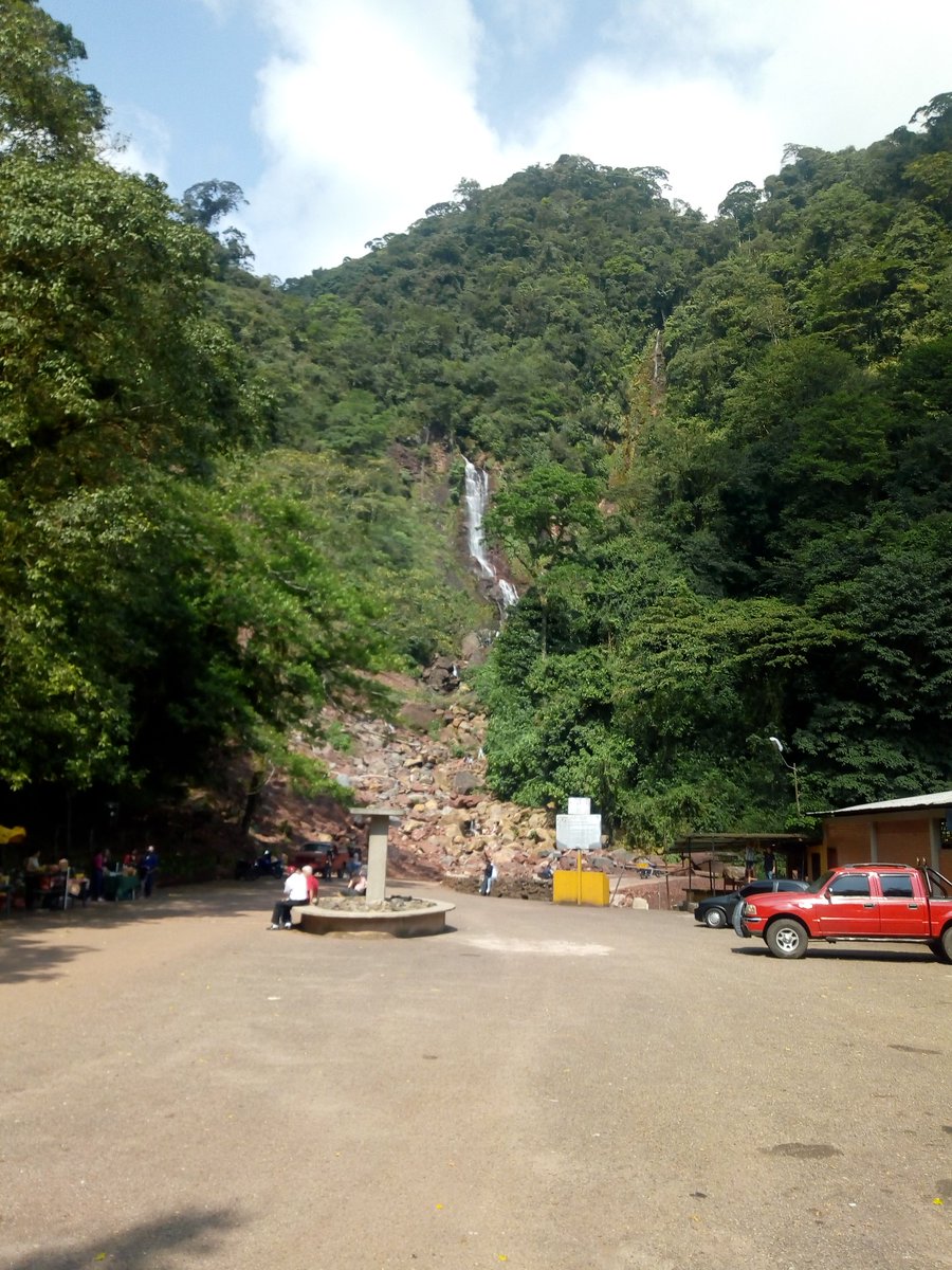 idelzr's tweet photo. Chorro del Indio, San Cristóbal https://t.co/MN8En7jZCY