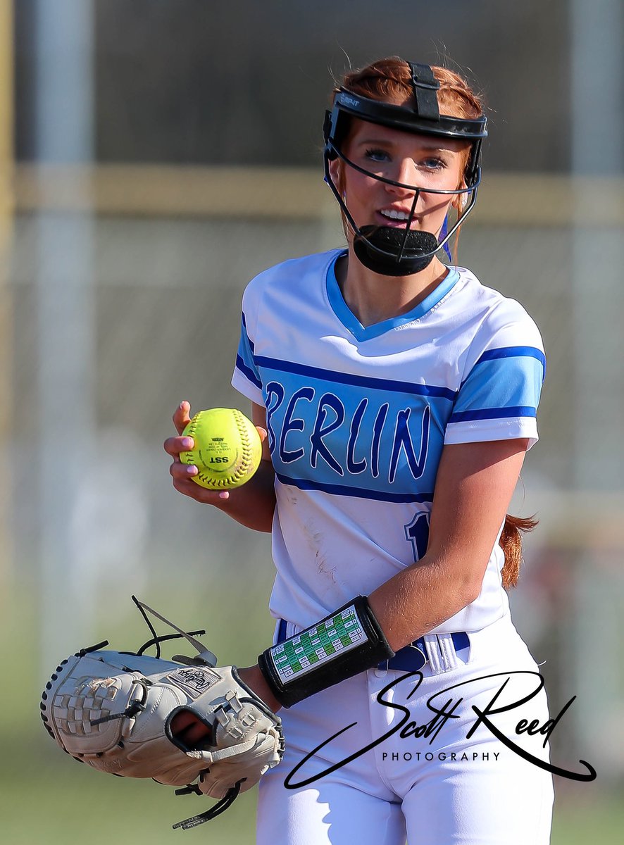 SR_Photog_Guy's tweet photo. @BerlinBearsSB TU @CoachHaskins14 truly love covering your #Bears & the warm welcome you, staff & team π
Appreciate the access allowing me to cover these amazing gals @ella_erwine @AdelynneYoung #AddieDavis #ClawsUp #Grind4State @BerlinBearsAD https://t.co/WrsizvxdwI