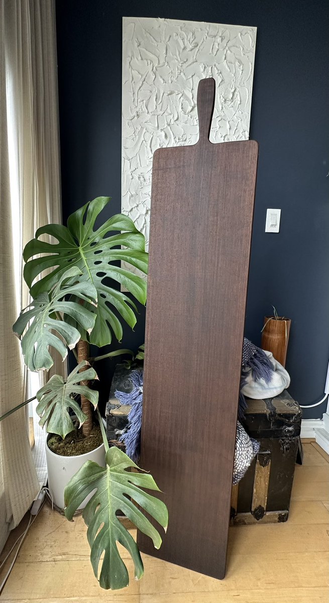 rooftopwood's tweet photo. All done!

#woodworking #newwestminster #newwest #rooftopwood #peruvianwalnut #walnut #charcuterie #grazingtable #shoplocal #thinklocal https://t.co/9h9YBrcPwE