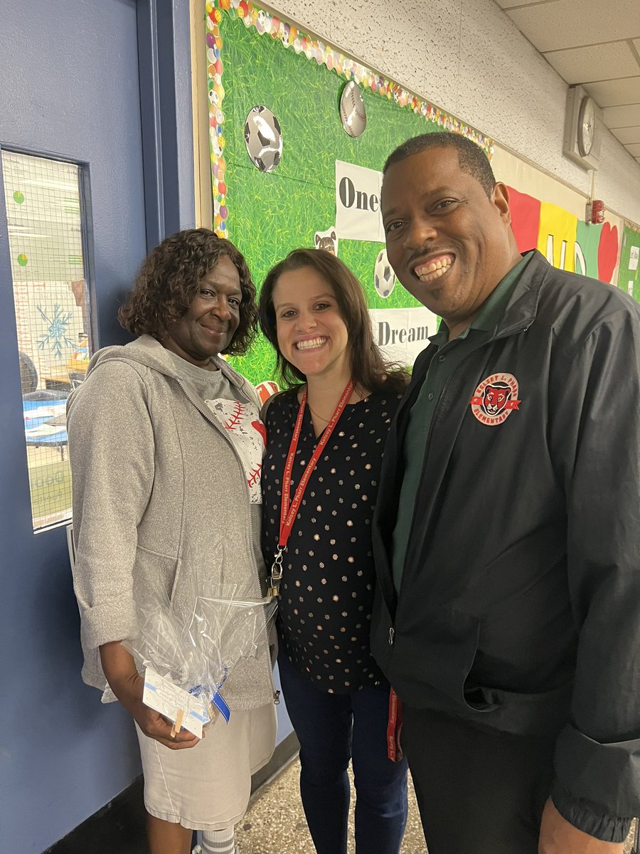 KelseyLPharrES's tweet photo. Today we honor our paraprofessionals and interventionists at Kelsey. Their support is invaluable to our students and teachers. Thank you for your hard work! π #OneTeamOneDream #BringingourAgame #KLProcks @suptDotres @mdcpscommunity @miamischools @drdbmindingall @mdcpscentral https://t.co/0TisApF1jC