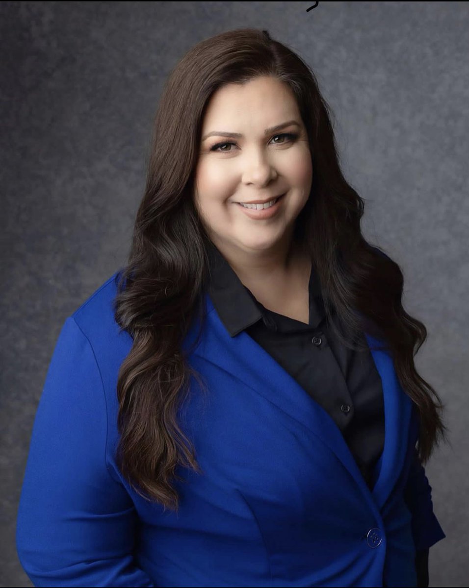 KelseyLPharrES's tweet photo. Happy AP Week to our very own fairy godmother Dr. IbaΓ±ez! Thank you for all of your hard work, dedication, and constant availability to all members of the cougar family. We appreciate you! π #OneTeamOneDream #BringingourAgame #KLProcks @suptDotres @miamischools @mdcpscentral https://t.co/wzWNQYU4H4